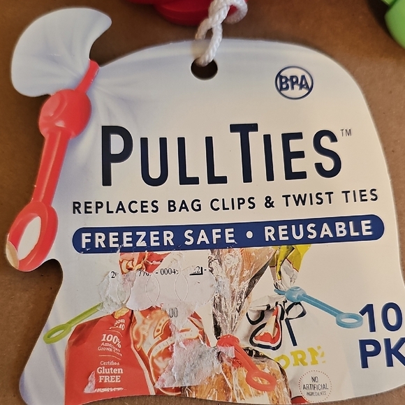 Freezer Safe Reusable Bag Clips - Red, Green, Blue - Picture 3 of 3